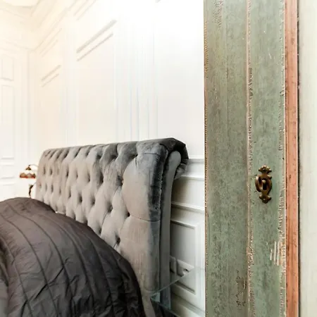 Navona Artist 8 * Rom